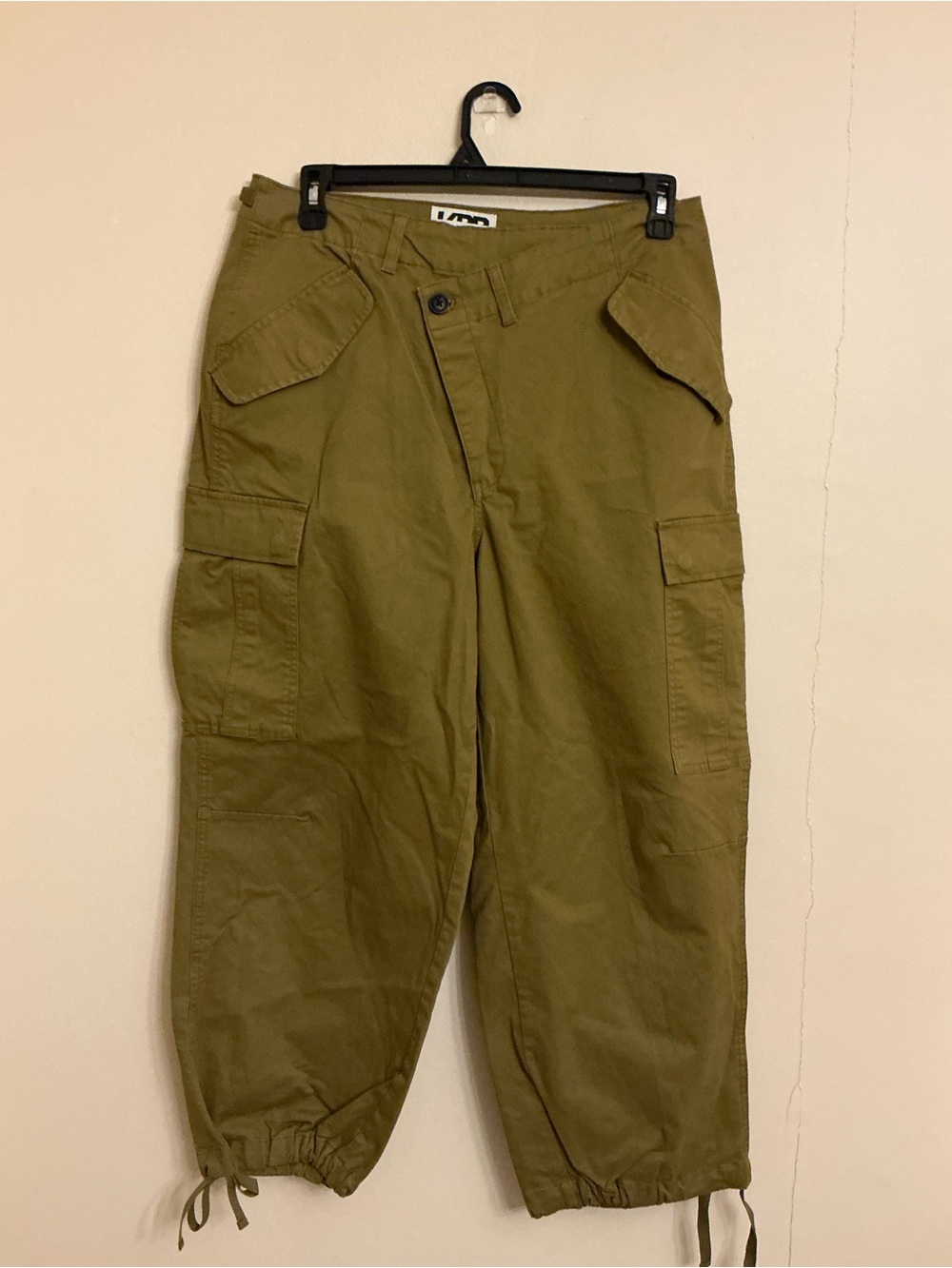 Utility Cargo Pants in Olive Green with Drawstring Hem
